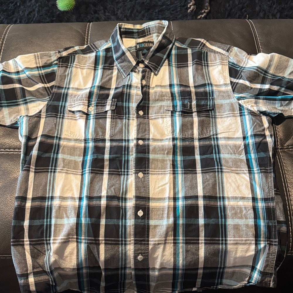 Casual Black and Blue Plaid Button-Down Shirt